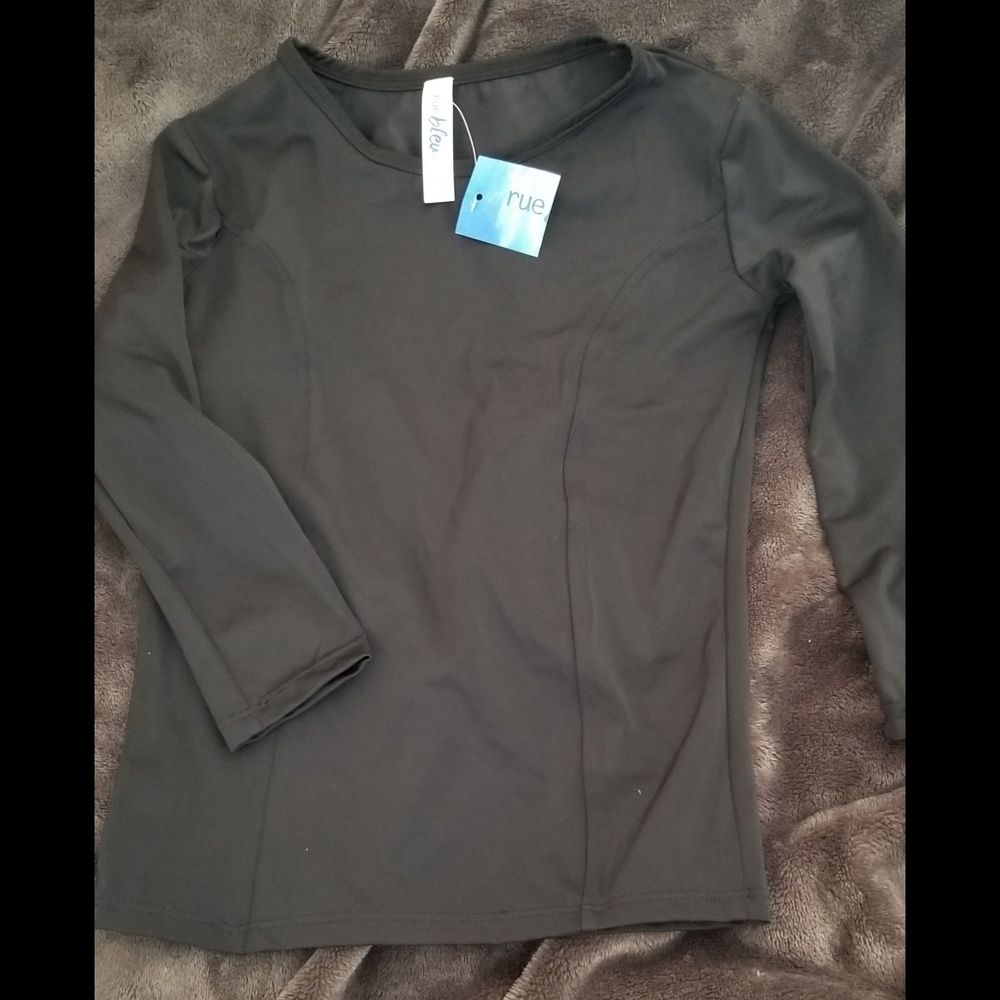 3/$25 Rue bleu by Rue21 3/4 sleeve blk rash guard